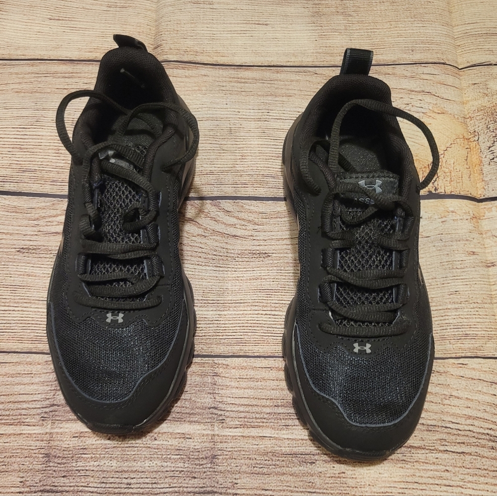 Boys Under Armour shoes